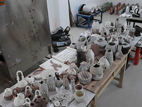 北京理工大學(xué)珠海學(xué)院實(shí)驗(yàn)室